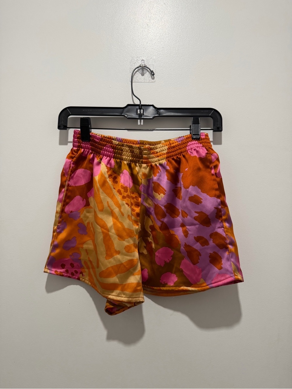 House of Harlow 1960 Pink & Orange Abstract Athletic Shorts